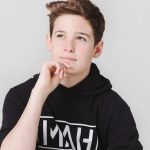 Harvey Mills age, Birthday, Height, Net Worth, Family, Salary