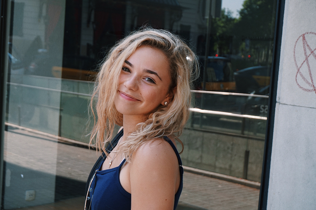 Katie Donnelly age, Birthday, Height, Net Worth, Family, Salary