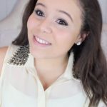 Sarai Jones age, Birthday, Height, Net Worth, Family, Salary