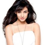Sonal Chauhan age, Birthday, Height, Net Worth, Family, Salary