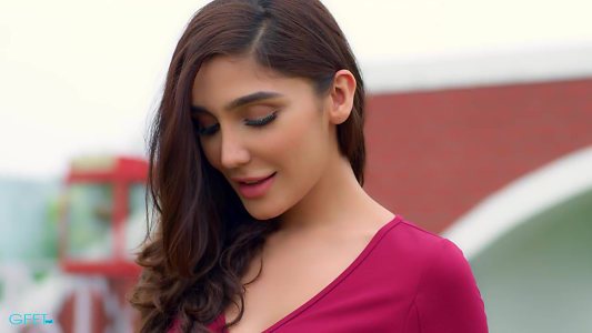 Swaalina Age, Birthday, Height, Net Worth, Family, Salary